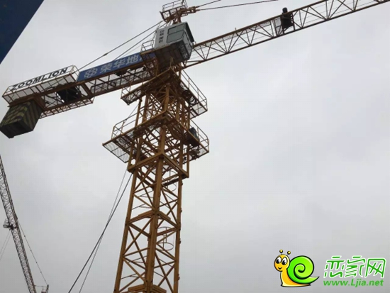 4號塔吊搭建完成，已進入工作狀態(tài)
