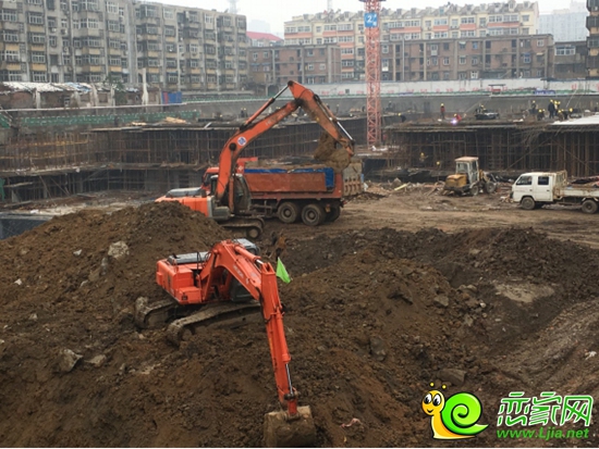 寫字樓部分正在進行挖土
