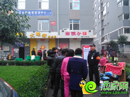 錦繡江南“有機(jī)白菜發(fā)放”活動