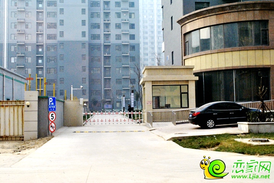 萬浩儷城南區(qū)北門實(shí)景圖