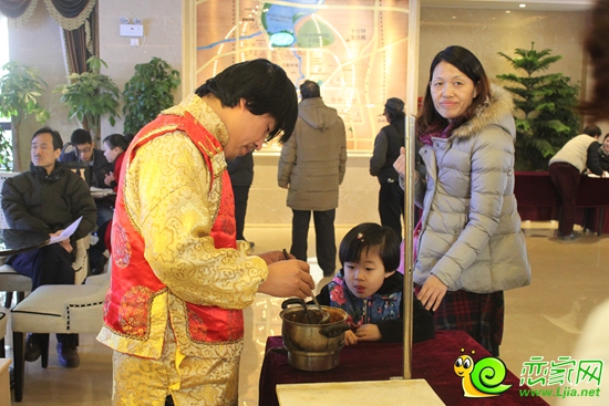 北湖十六峯為到場市民準(zhǔn)備民間藝術(shù)