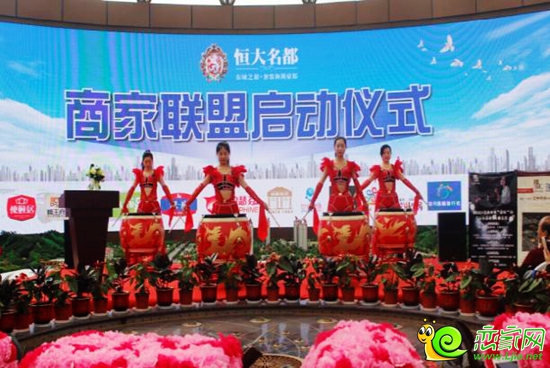 水鼓舞表演
