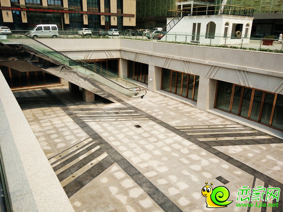 邯鄲中道大廈二期下沉廣場(chǎng)實(shí)景圖