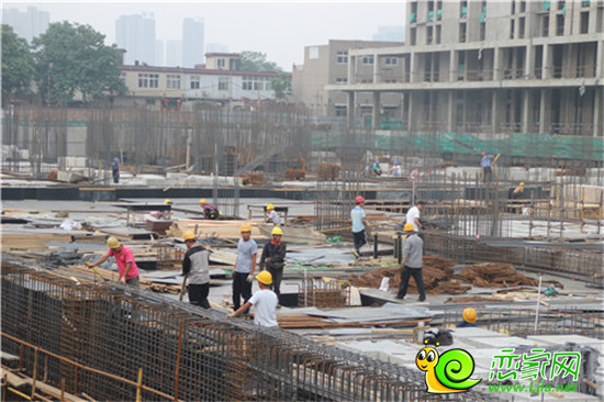 新卓廣場施工現(xiàn)場
