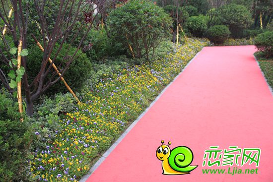 美的城的居民通道