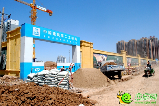萬浩儷城東區(qū)施工進(jìn)行中