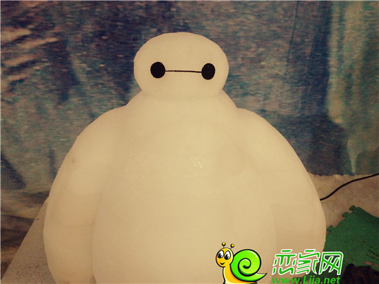 冰雕展上精美的大白