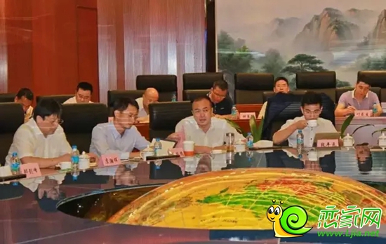 華耀城集團(tuán)工程建設(shè)中心總經(jīng)理鄭建民點(diǎn)評(píng)城市公司工作成果