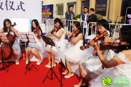 儀式開始前的的暖場活動
