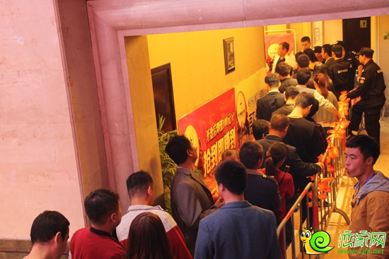 部分等待選房的業(yè)主
