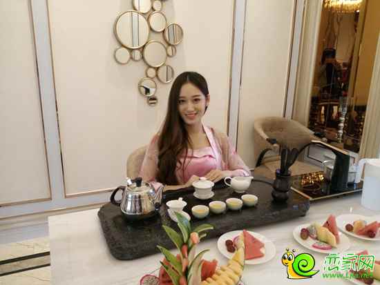 128㎡樣板間的中國美女