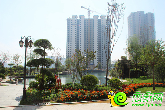 北湖十六峯小區(qū)園林實景
