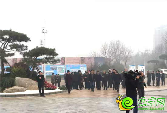 市委書記高宏志一行人參觀項(xiàng)目園區(qū)景觀