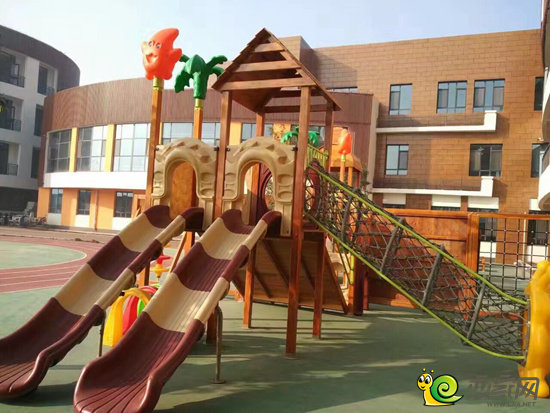 幼兒園娛樂設(shè)施