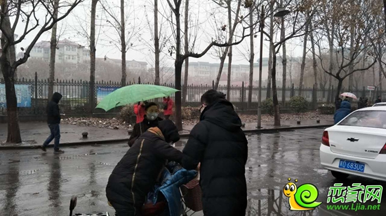 羅蘭春天街頭派粥