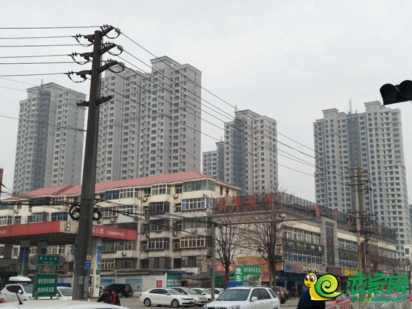 中船·漢光華府正在施工大樓