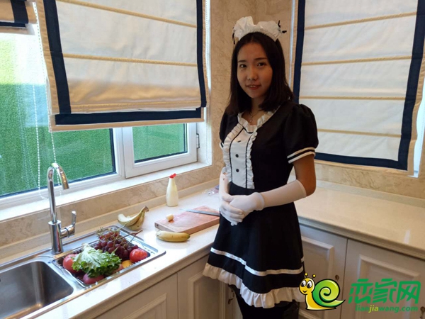 美女廚房管家