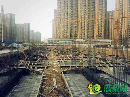2號樓北段基礎(chǔ)鋼筋模板施工中
