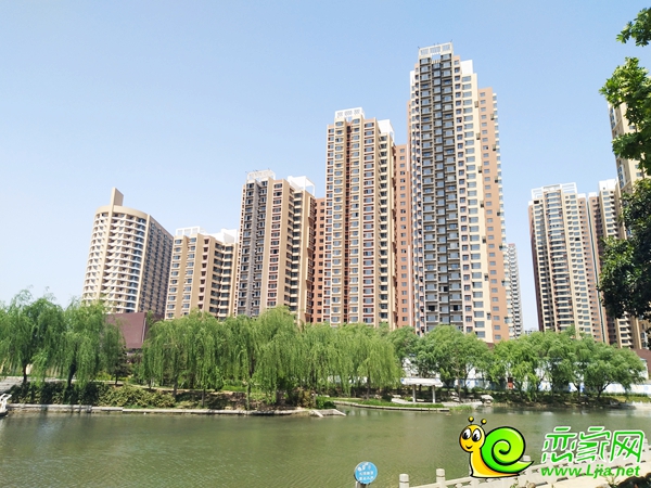 滏陽河畔的金世紀花園