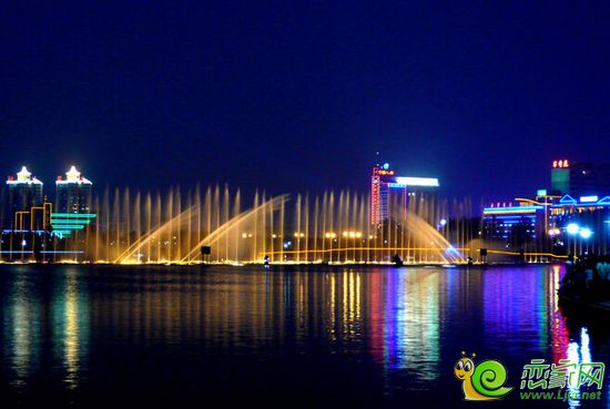 龍湖公園