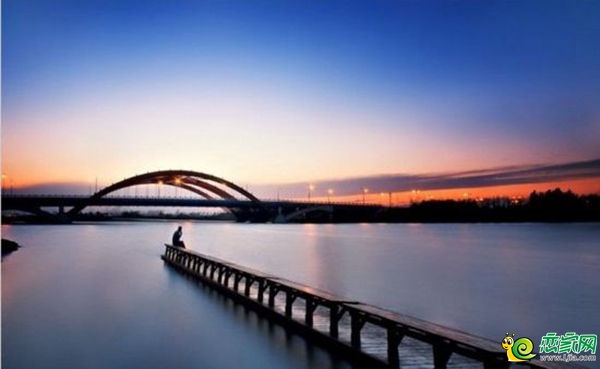 彩虹橋黃昏美景
