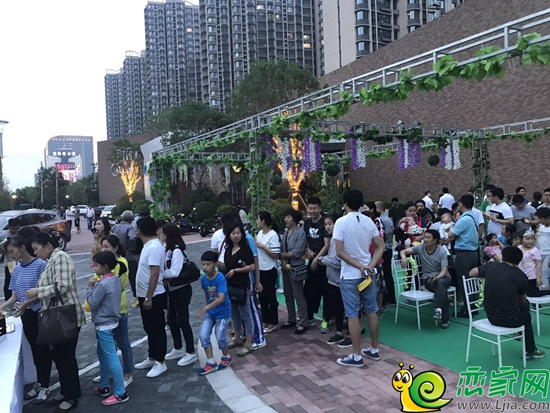 排隊等候的到訪者