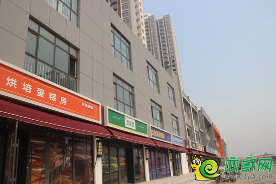 東方新城商業(yè)街實(shí)景