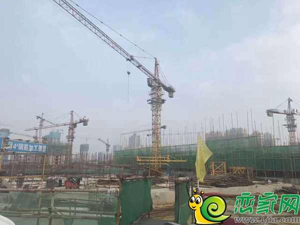 露出地面的新房