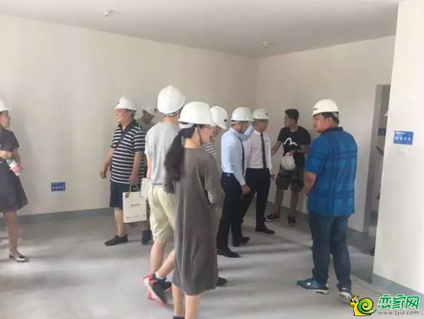 參觀樣板房