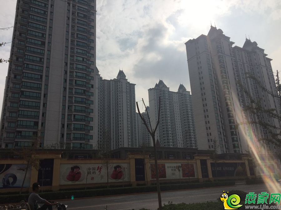 恒大名都樓盤實(shí)景圖（2017.10.15）