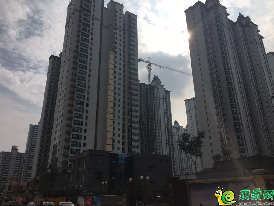 恒大名都樓盤實(shí)景圖（2017.10.15）
